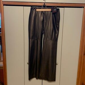 Danier Leather Real Italian Leather women’s Pants sz 10 - black and brown